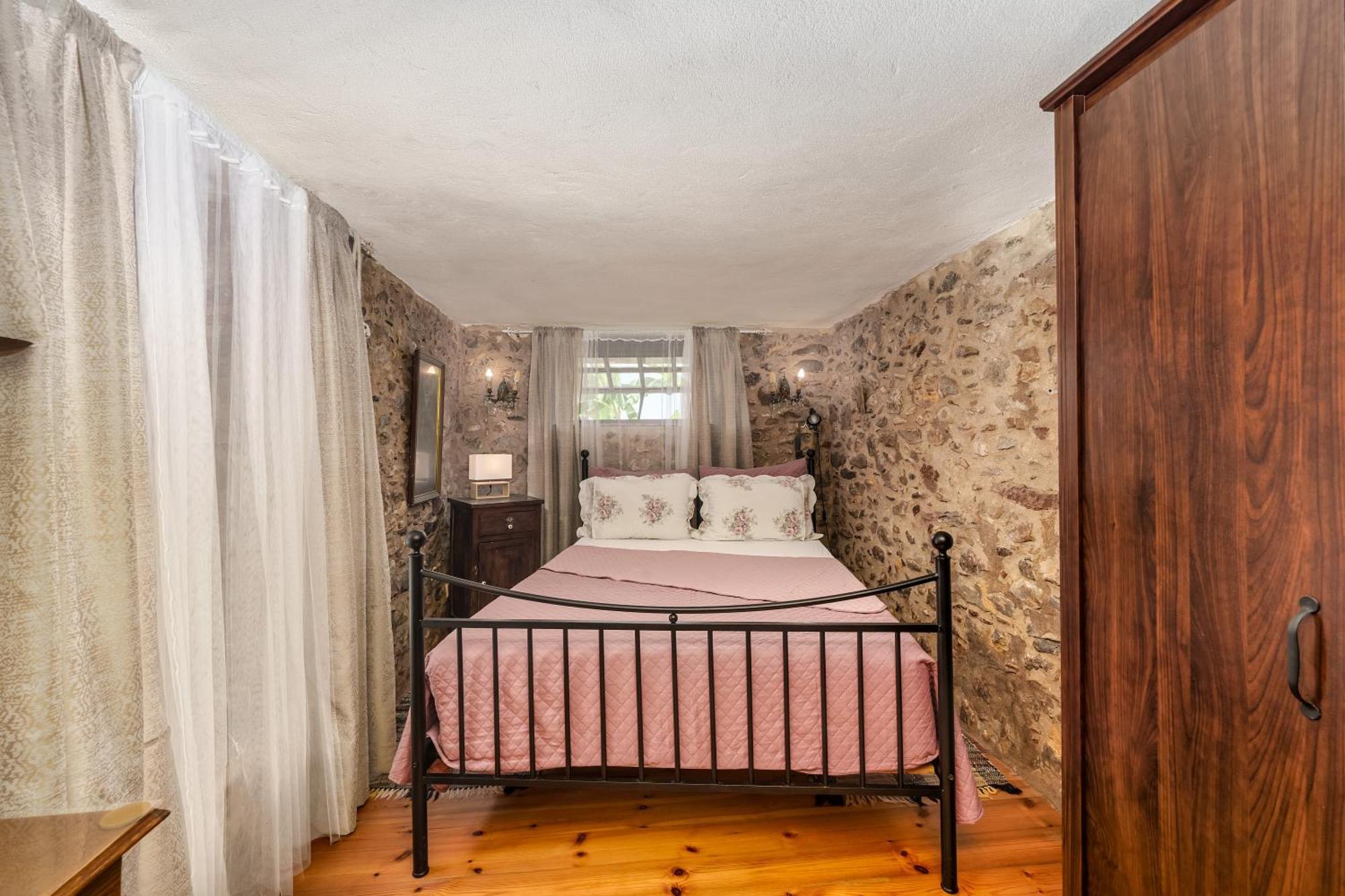 Malsova Maisonette Kotronion  Exteriör bild